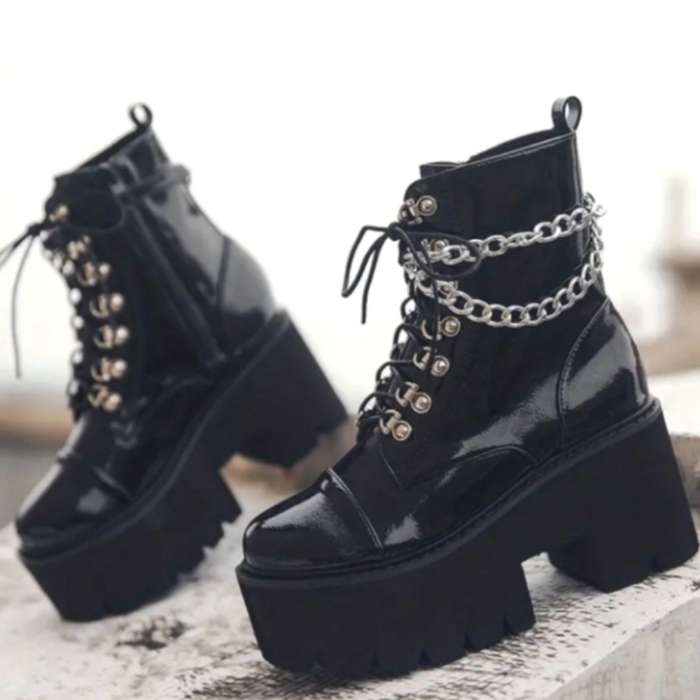 Ladies chunky heel chain detailed boots sz 7 - Picture 6 of 14